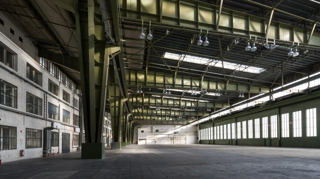 WrLXbIbfTEiry2FPgDjC_hangar53-medium